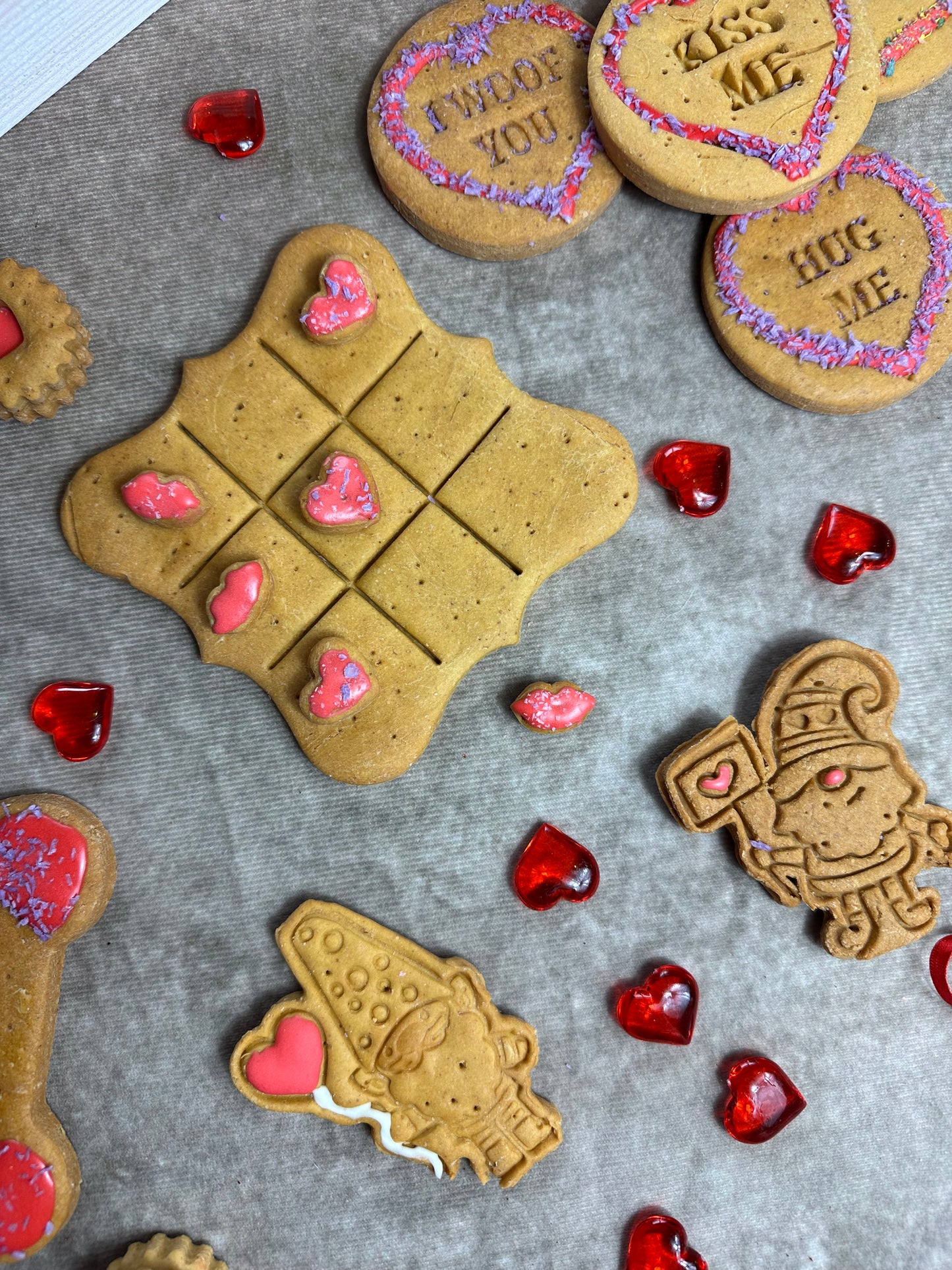 Paws & Kisses Dog Biscuit Game Wholesale