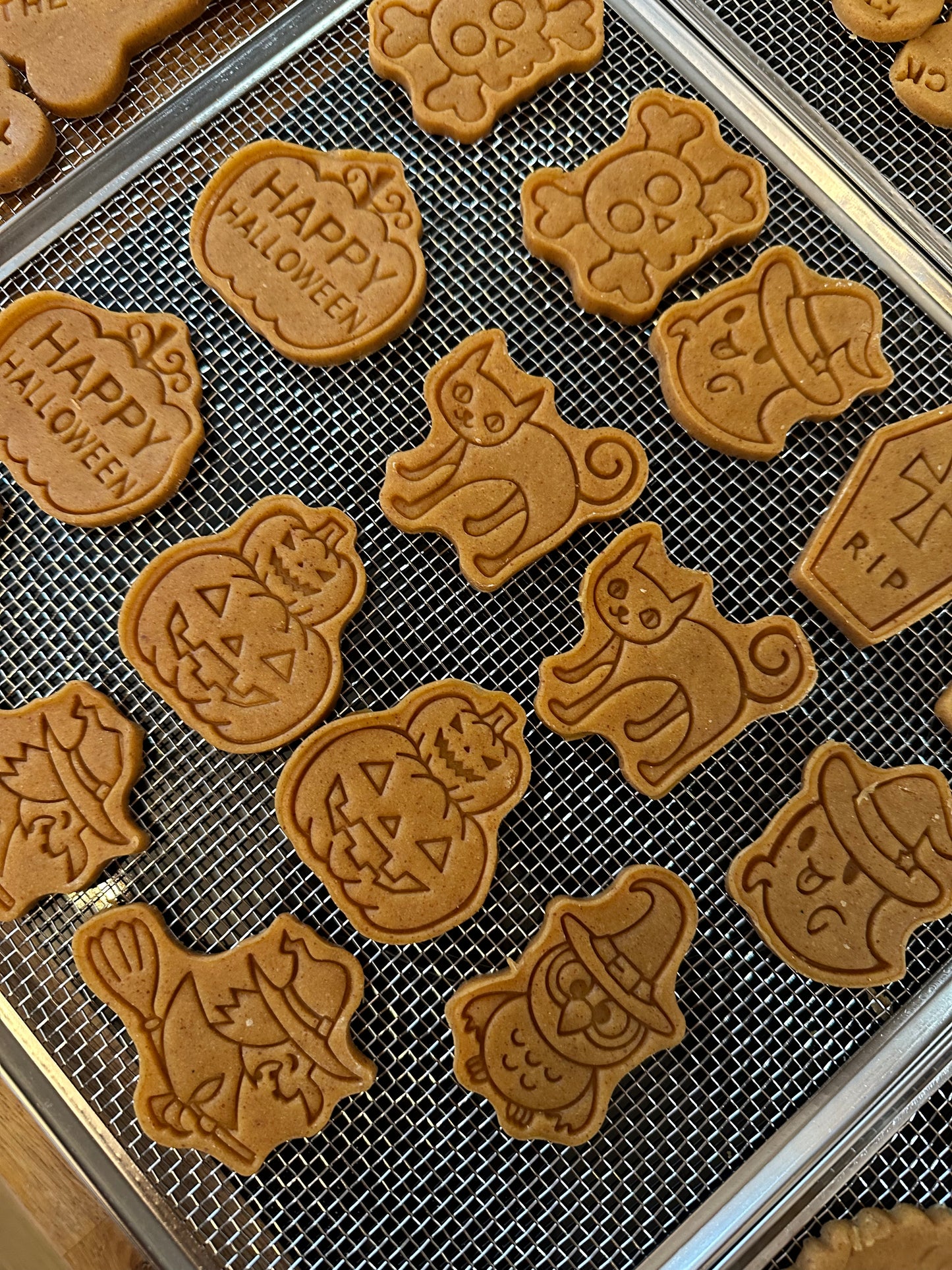 Halloween Mix, Dog Shaped Biscuits x8