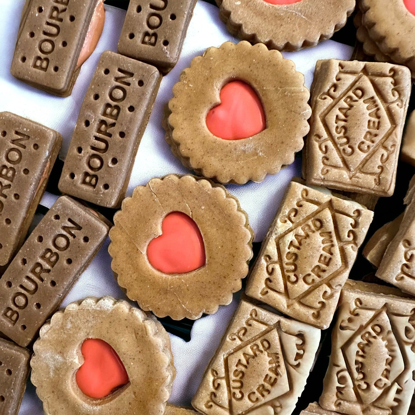 Jammy Dodger Dog Biscuit